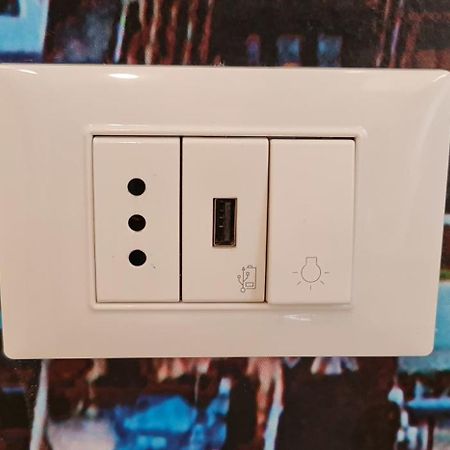 Bsuites Trieste In Centro Storico Con Wifi Padova Ruang foto